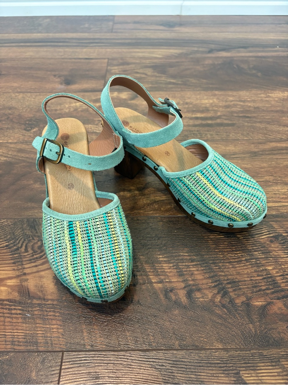 Eric Michael Roxy Woven Wooden Block Heels Studded Detail Size 38 Boho
